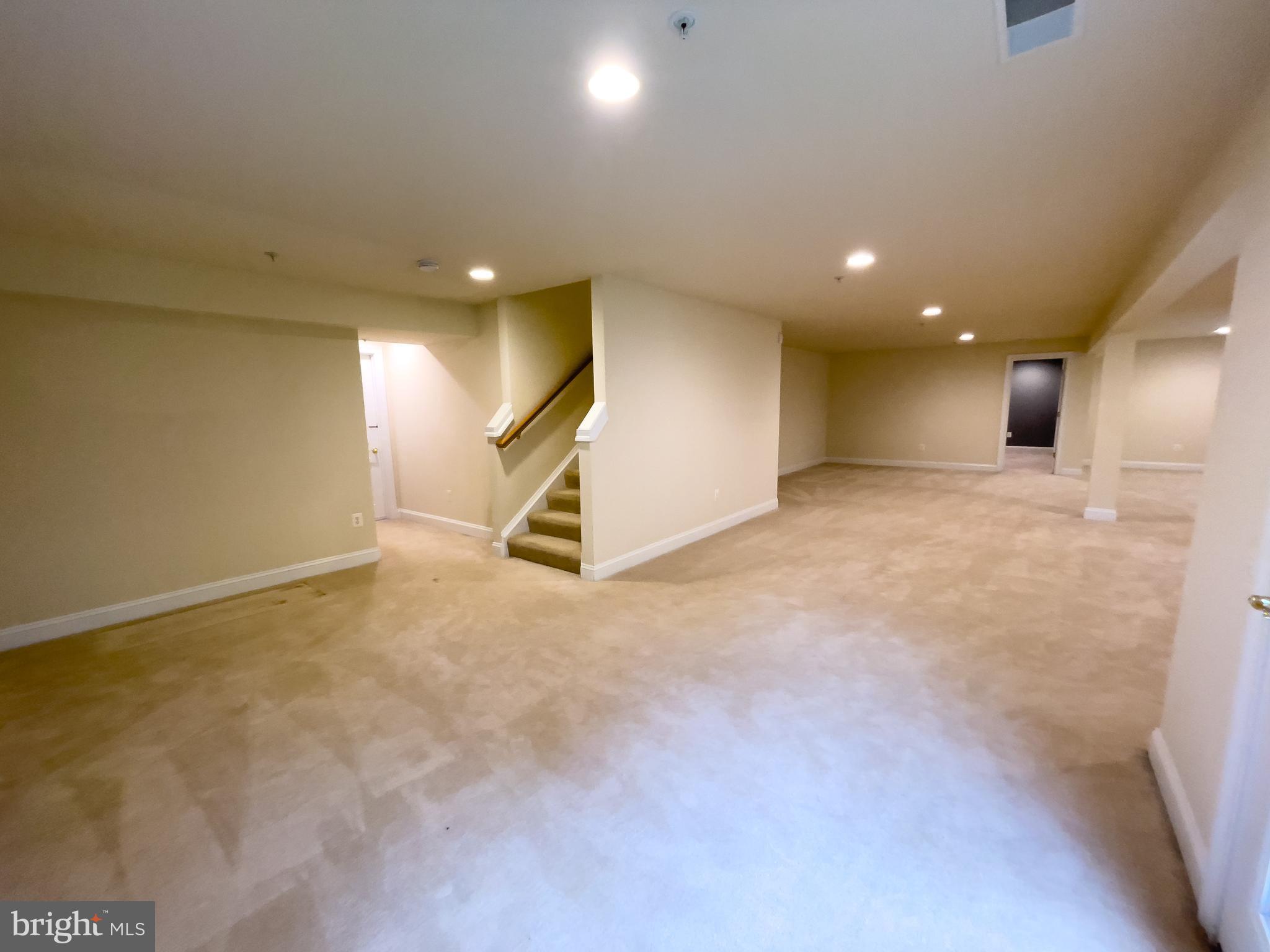 FALLSGROVE - Residential Lease