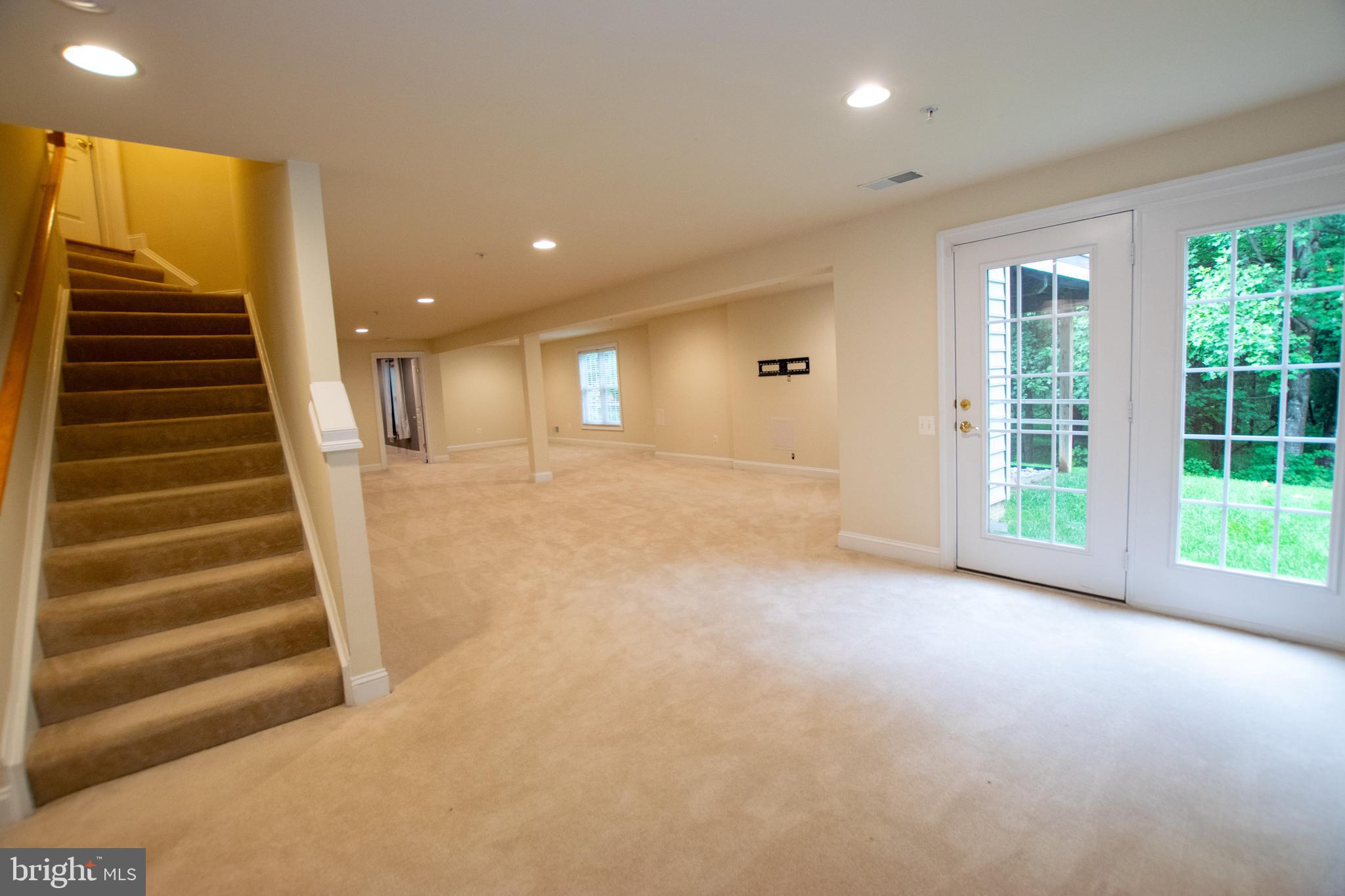 FALLSGROVE - Residential Lease