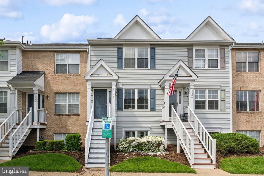 Excellent location! 3 bedroom, 3 bath townhouse condo located near shopping and restaurants. You will see an open floor plan with wood floors on main and upper level, along with a walk out basement with a full bath. It even has a private fenced in backyard! This home will give you the space and feel of a townhome with the peace of mind and amenities of a condo. Comes with 2 parking spots! Perfectly situated with very easy access to I-66.  Carpets and paint are brand new.