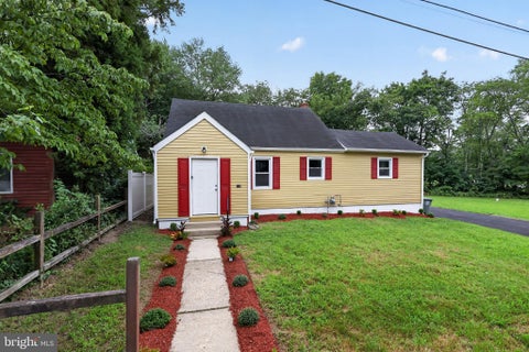 Homes For Sale - 120 Waddell Avenue<br/> Gloucester County, FRANKLINVILLE, NJ 08322
