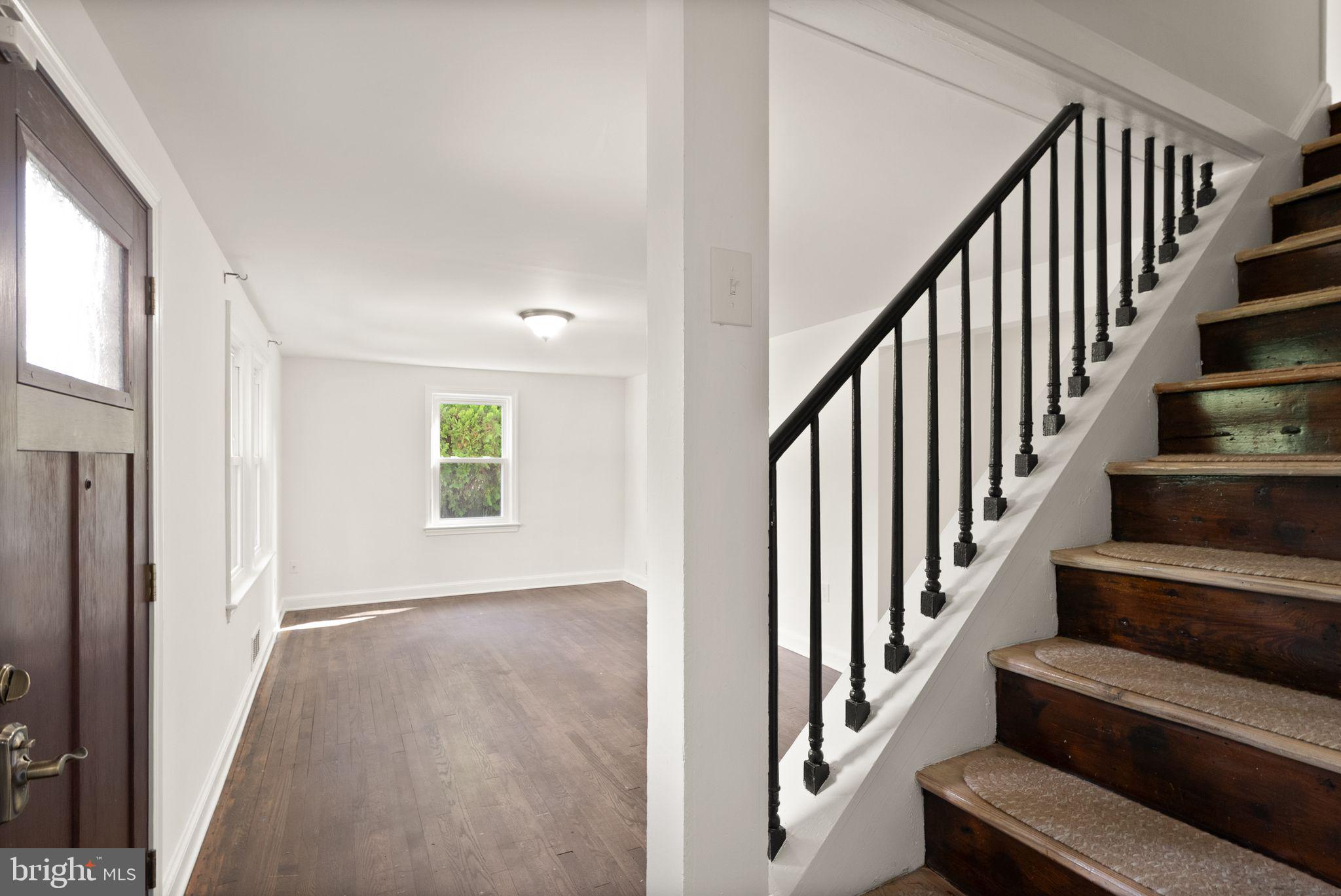 6909 CUSTIS PARKWAY