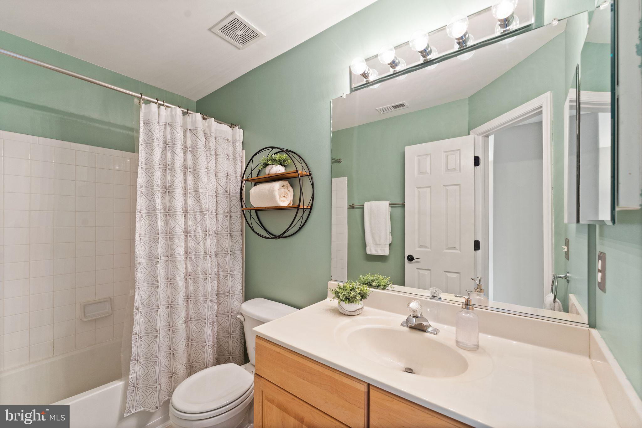 SPRING LAKES - Residential