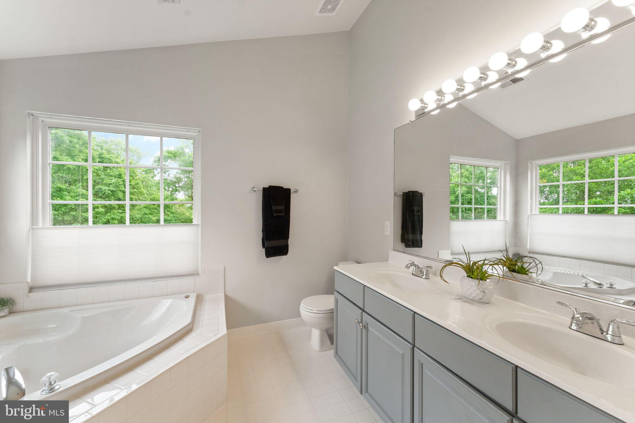 SPRING LAKES - Residential