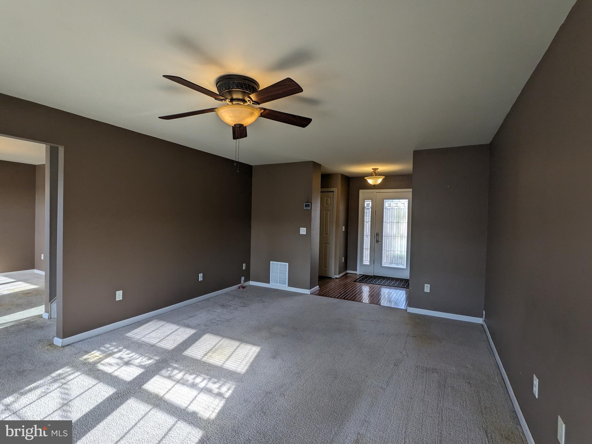 PENNS CHASE - Residential