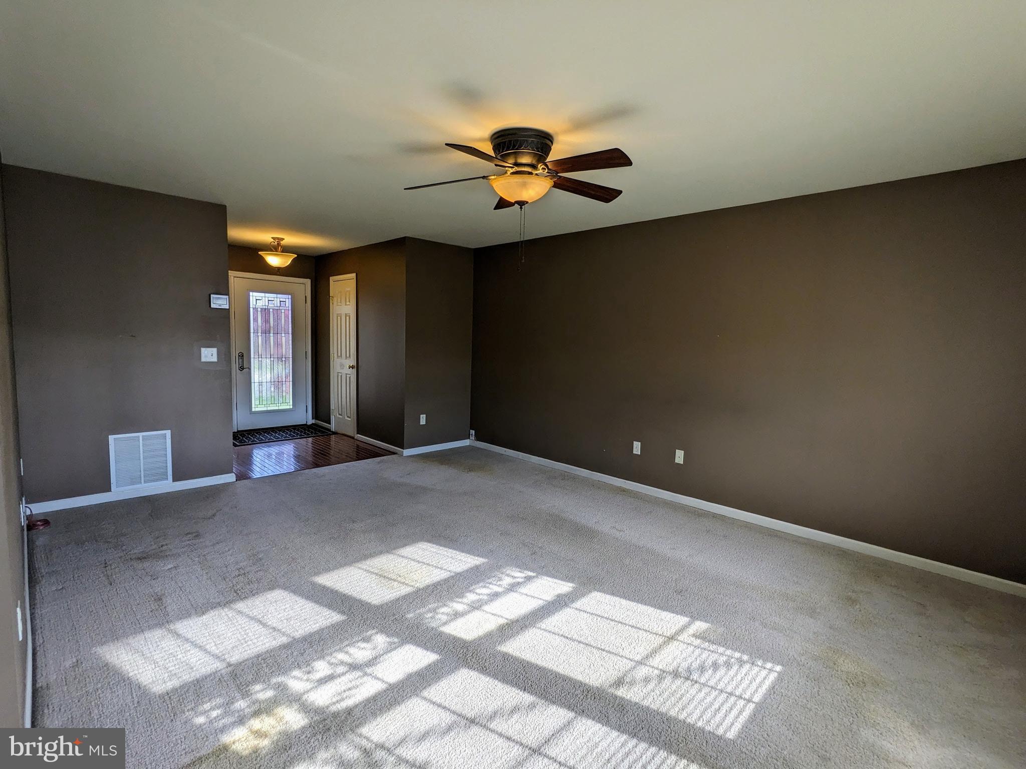 PENNS CHASE - Residential