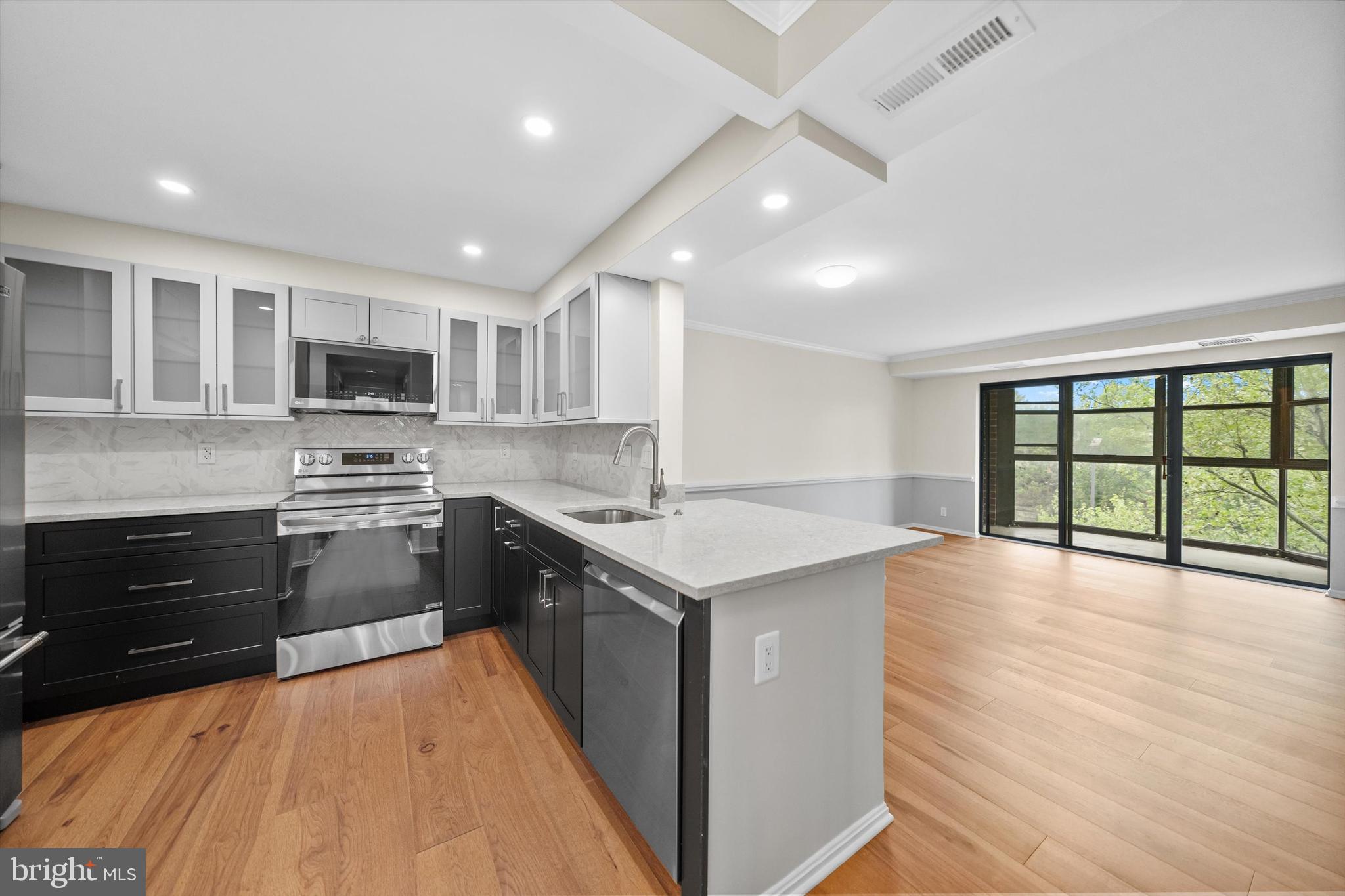 2100 LANGSTON BOULEVARD 409