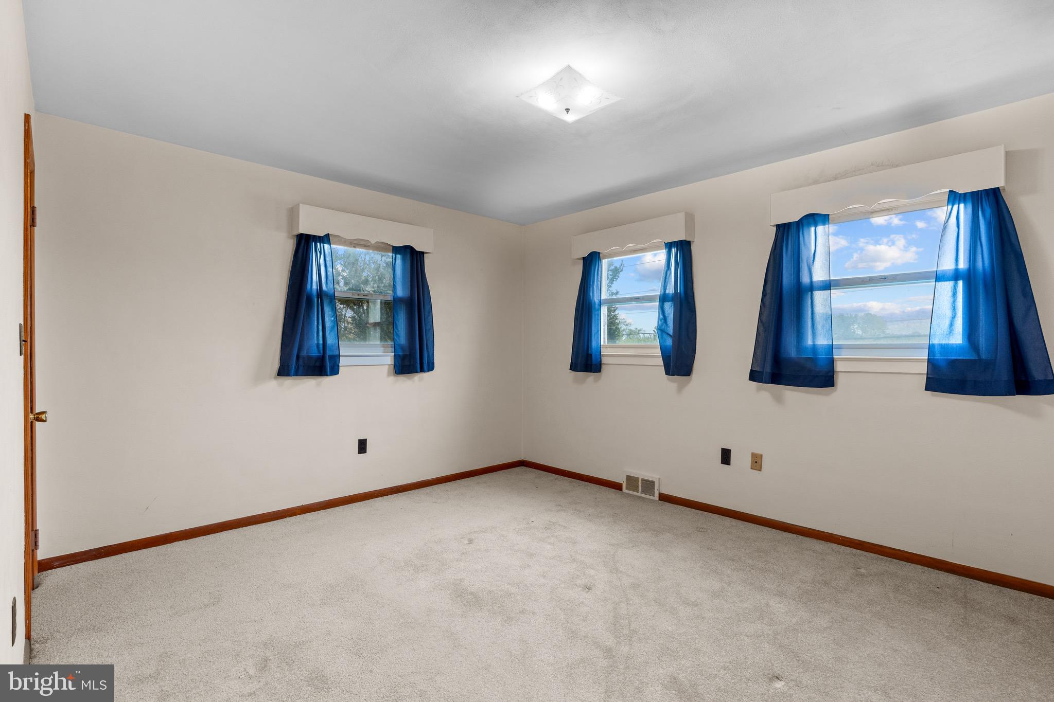 PLEASANT HILLS - Residential