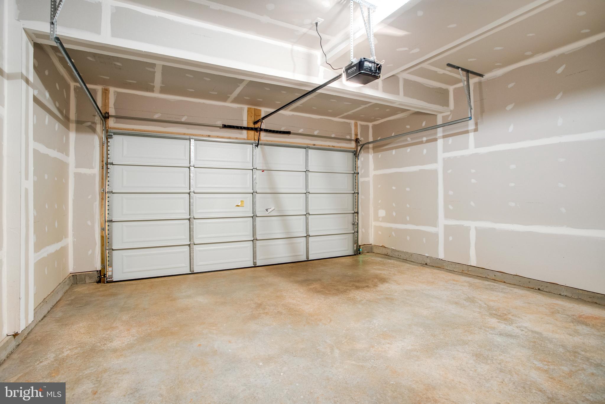 SEASONS AT ROUND MILL MEADOWS - Residential