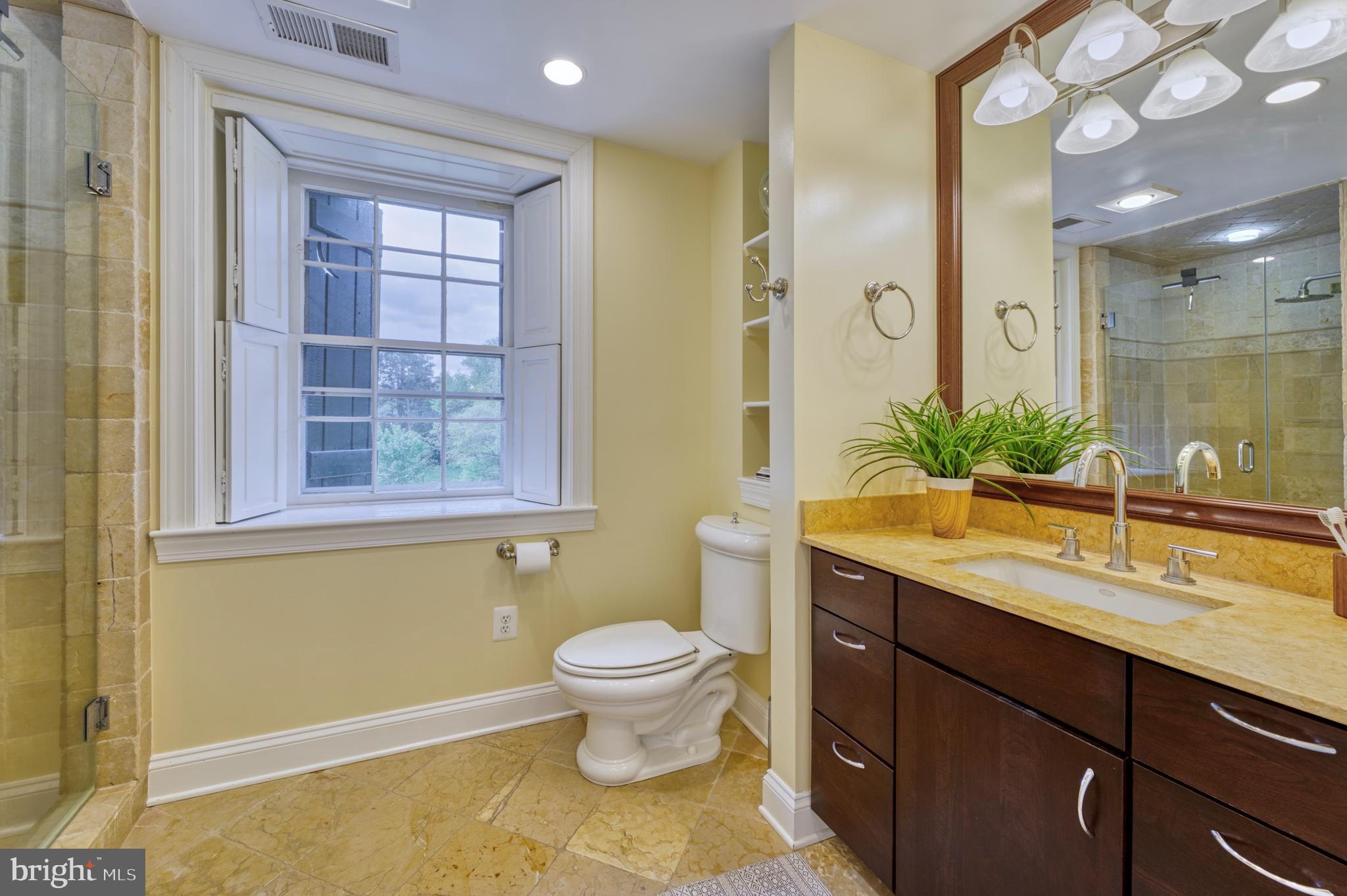 LINCOLN - Residential