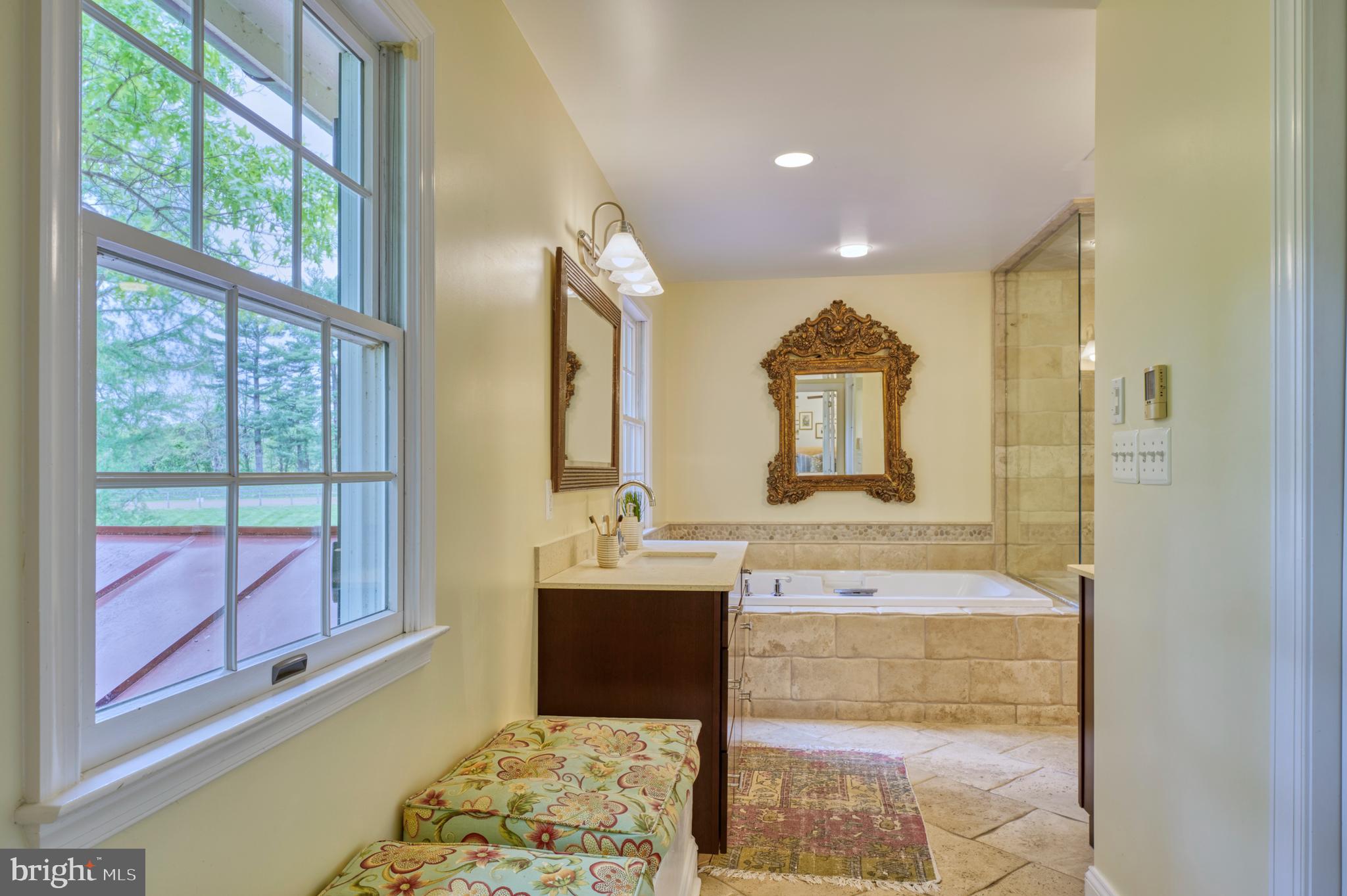 LINCOLN - Residential