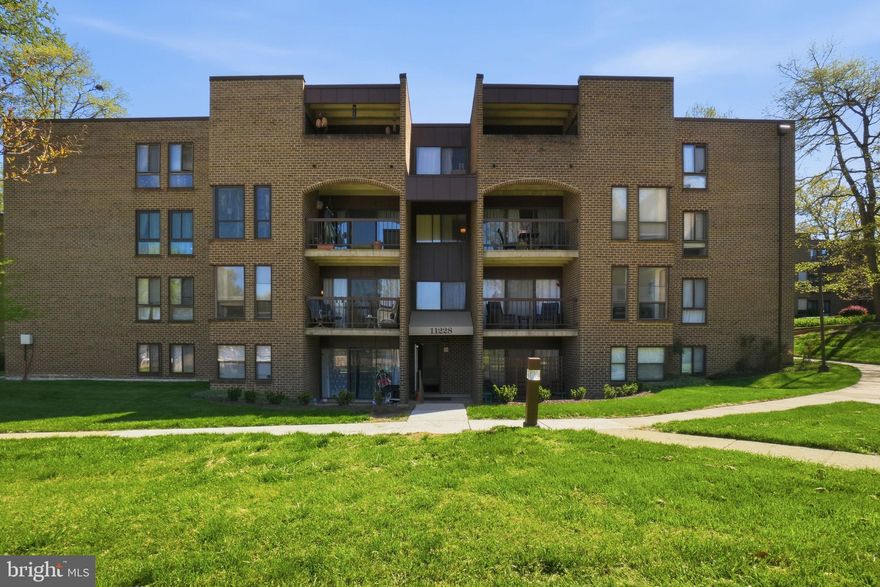 Set in Chestnut Grove, one of Reston’s earliest mid-century modern condominium communities, this ground-level 3-bedroom, 2-bath home offers the ease of single-level living in a location that connects directly to the best of Reston. With approximately 1,330 square feet, the layout feels open and comfortable, with bright living and dining spaces, an eat-in kitchen, generous bedrooms, and a private patio that adds an easy outdoor extension to daily life. For buyers searching for a Reston condo near the Silver Line Metro, Lake Fairfax, and the W&OD Trail, with private outdoor space and room to spread out, this home brings those pieces together in a low-rise garden-style setting.

What defines this home is the lifestyle around it. Lake Fairfax is right out back, giving you quick access to hiking, mountain biking, and time outside whenever you want it. The W&OD Trail is just outside the community for morning runs, evening walks, and weekend bike rides. Metro and restaurants are within walking distance, Reston Town Center is close by, and Dulles Airport is about 10 minutes away, making commuting, dining, and travel feel refreshingly simple. Chestnut Grove also offers the character of an established Reston community, where mature trees, open green space, and mid-century modern design still shape the experience of home.

Note: the condo fees cover utilities, including heat, air conditioning, water/sewer, and trash.