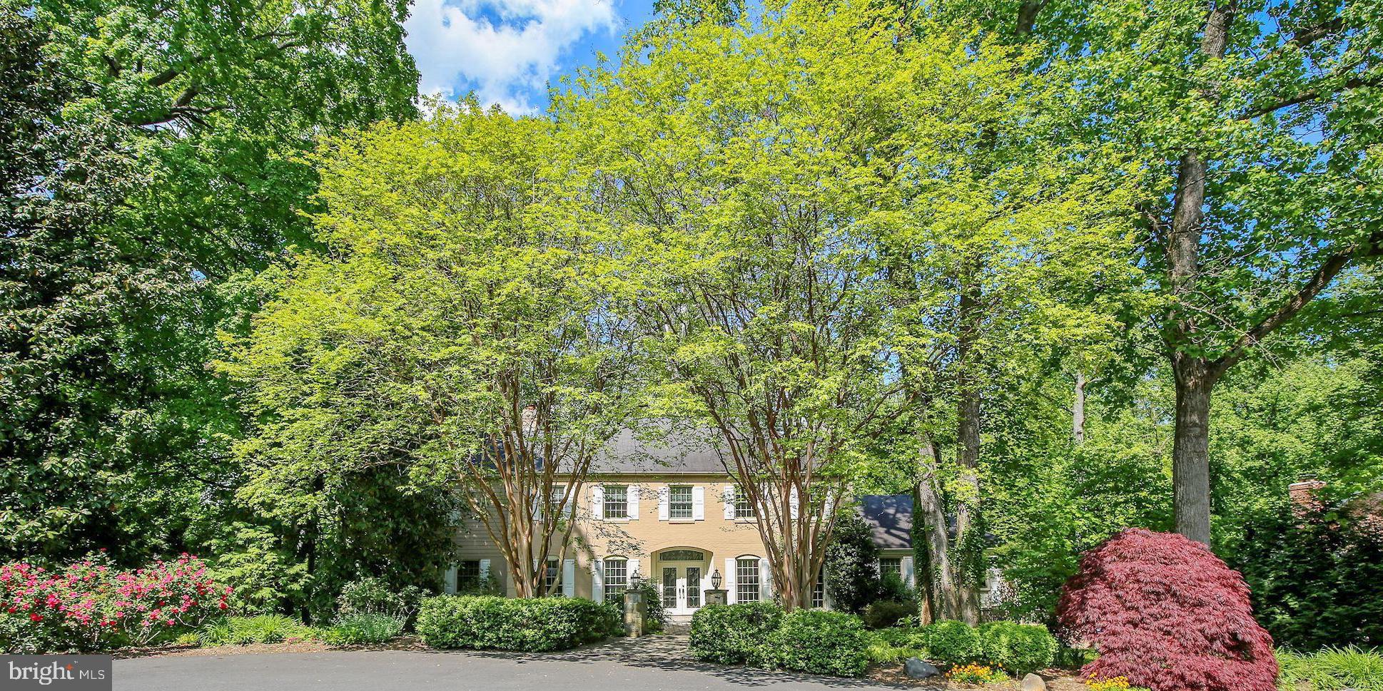 RIVER OAKS - Residential