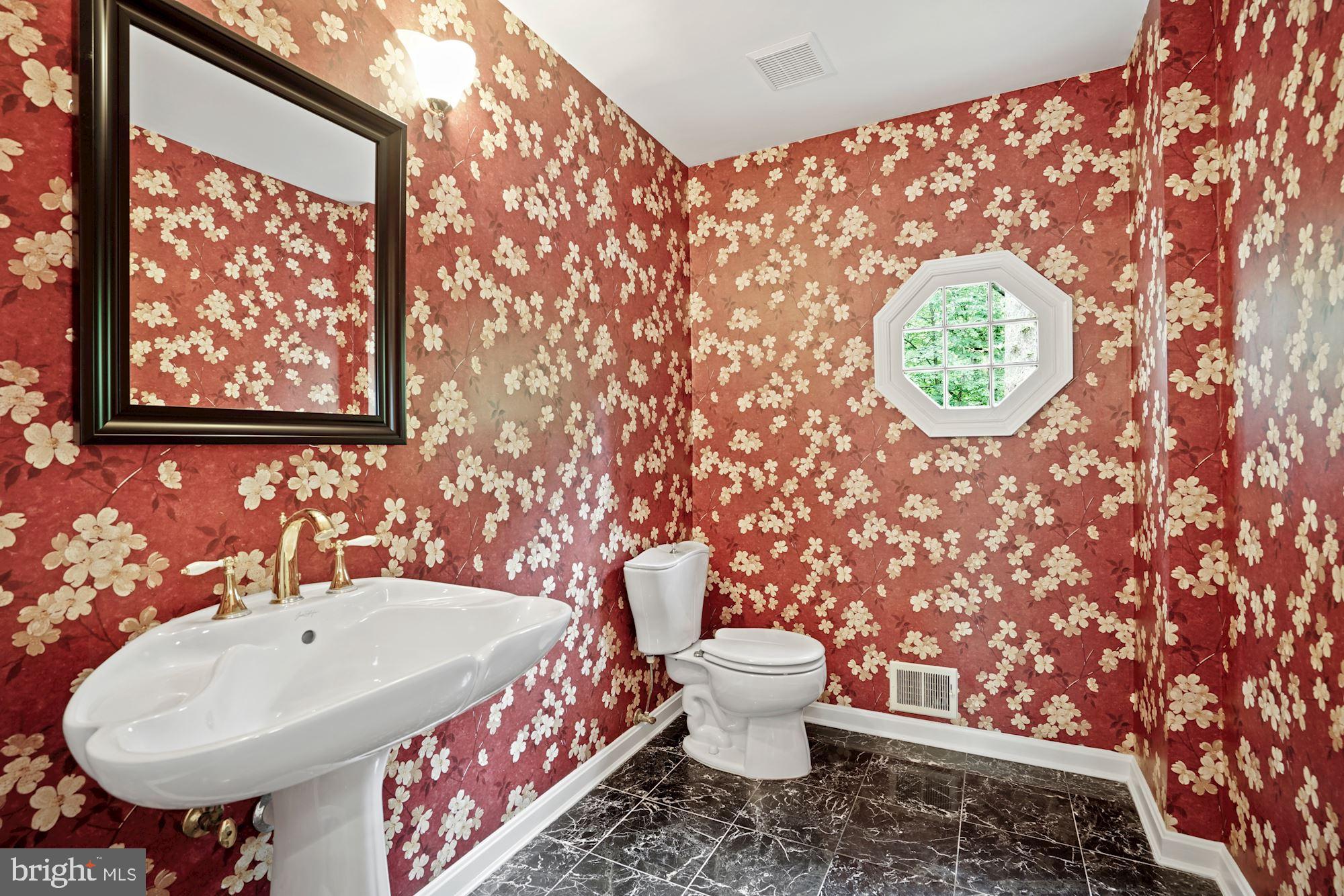 RIVER OAKS - Residential