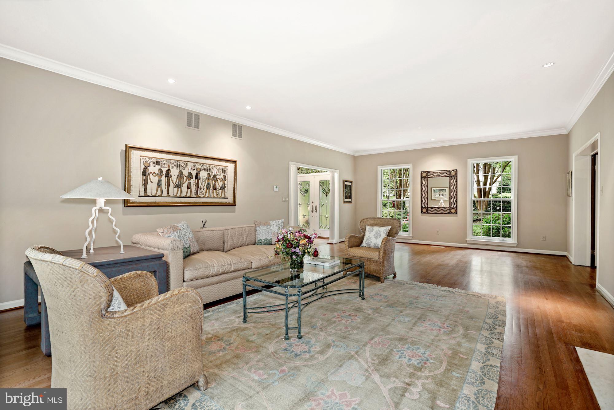 RIVER OAKS - Residential