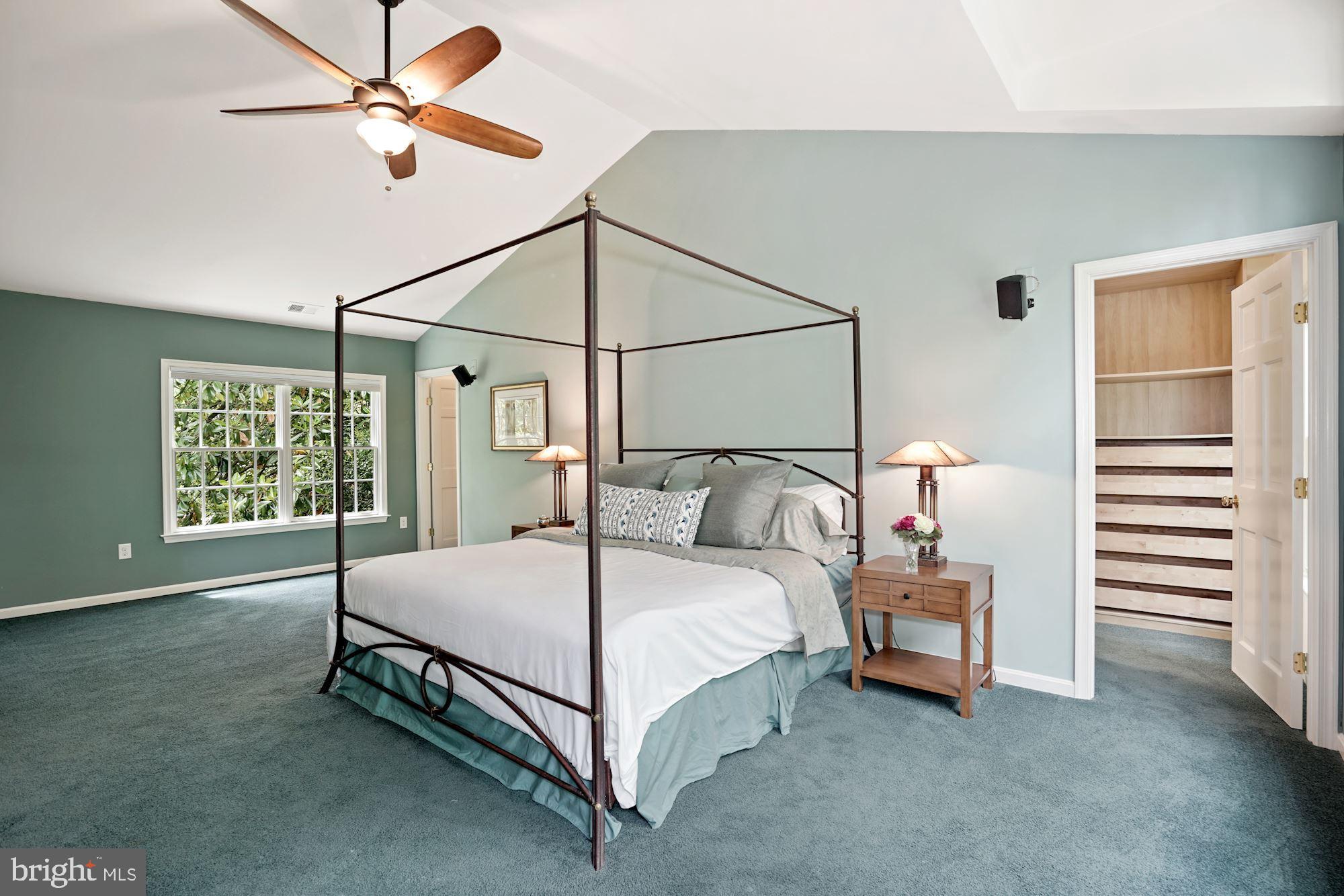 RIVER OAKS - Residential