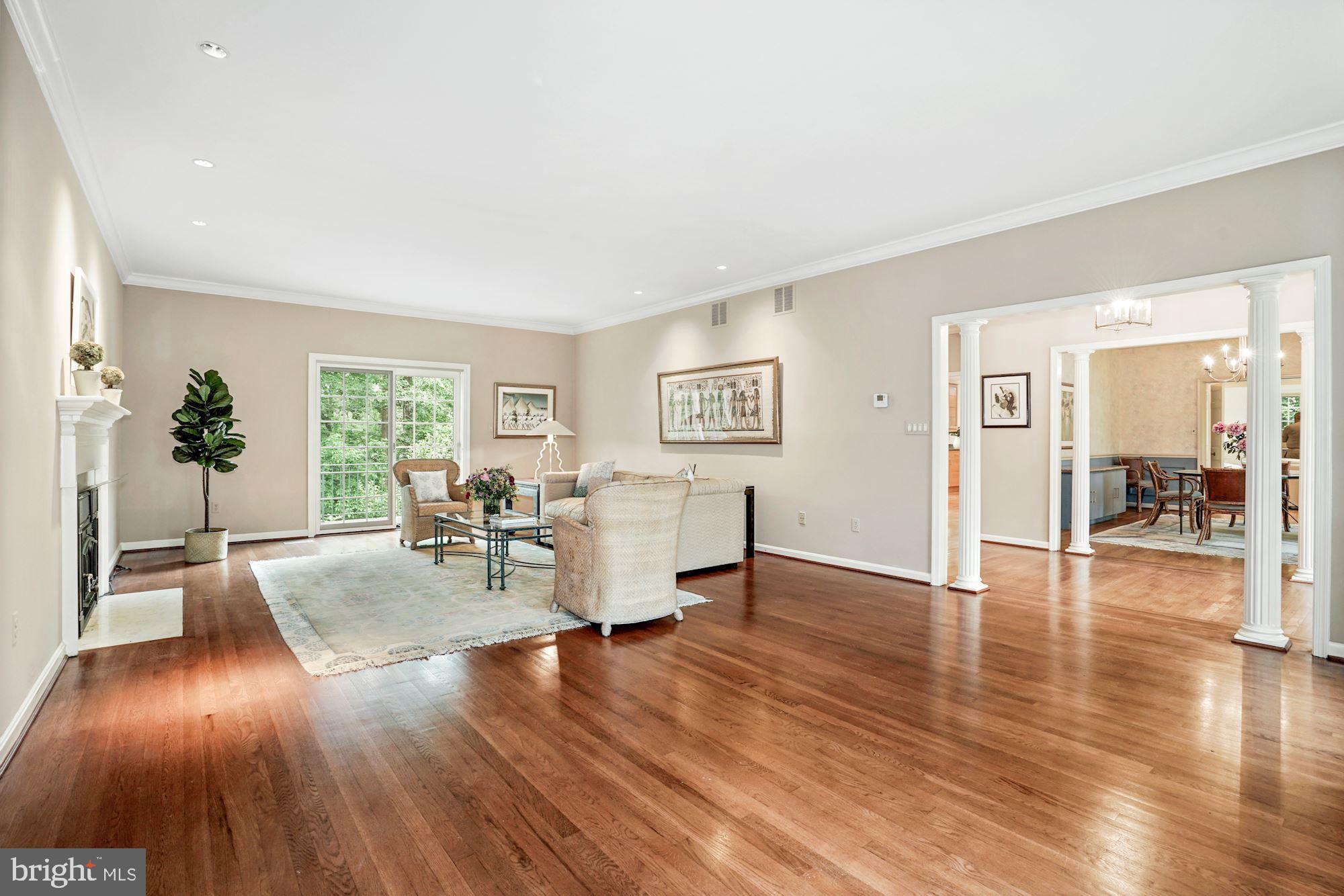 RIVER OAKS - Residential