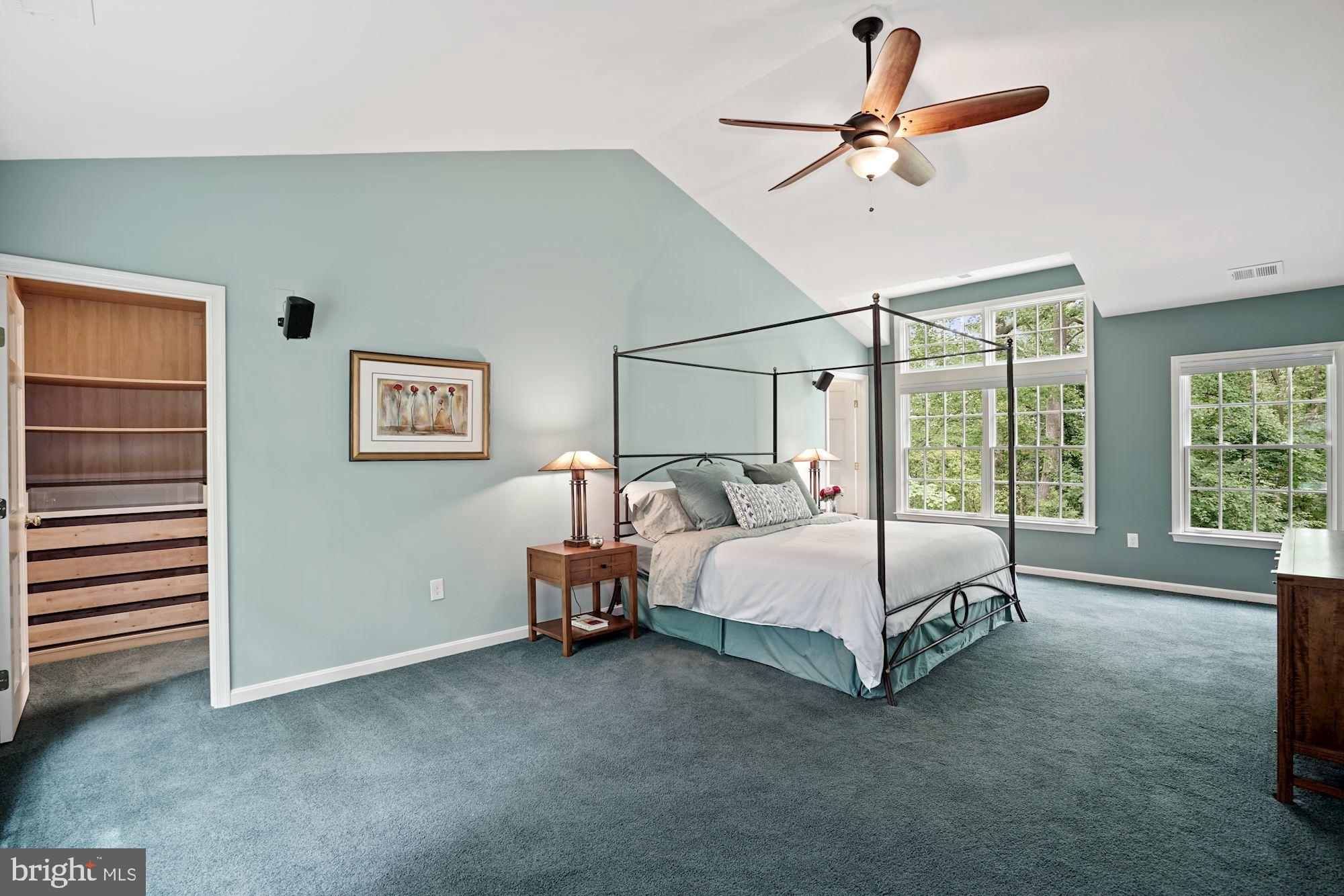 RIVER OAKS - Residential