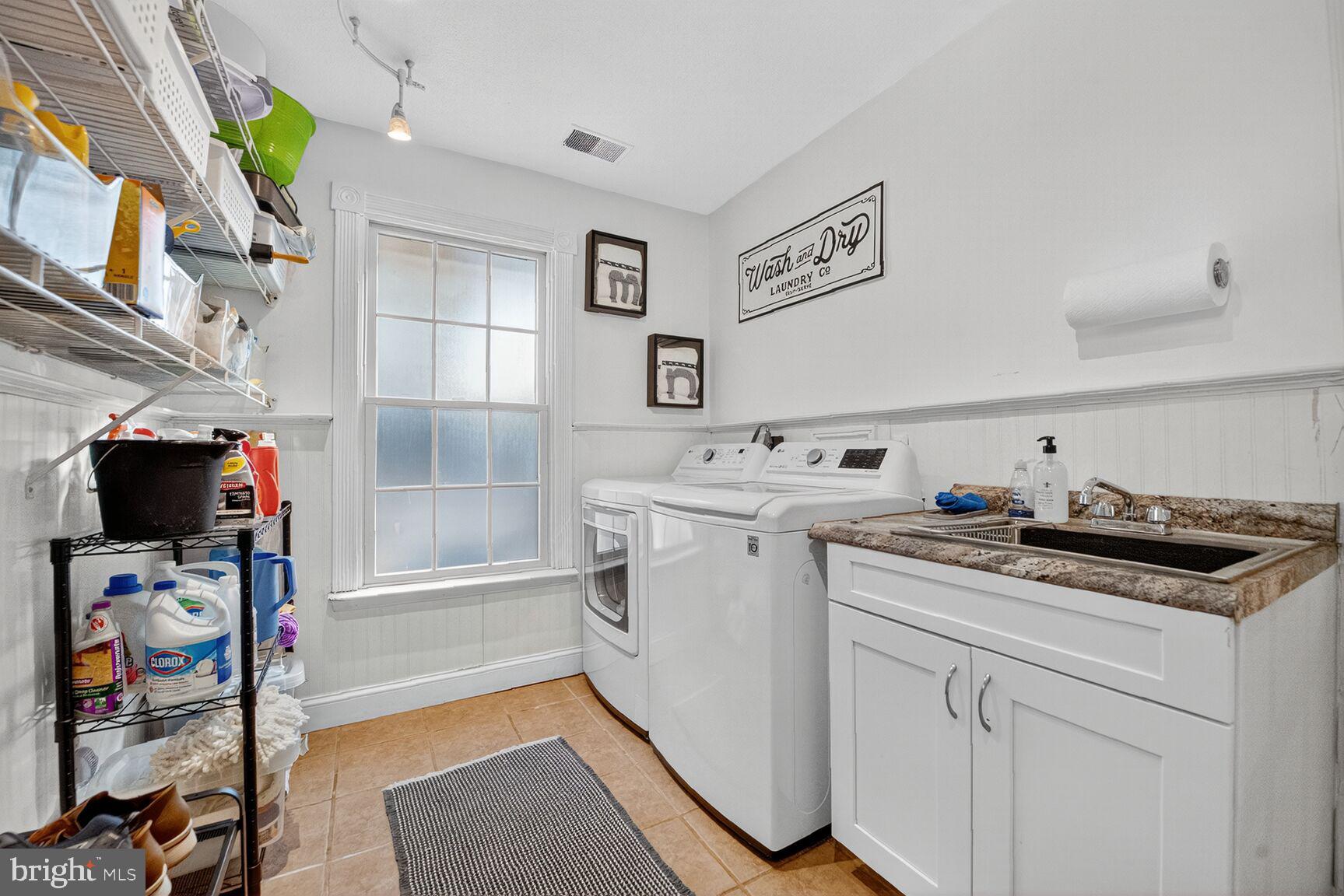 COUNTRYSIDE - Residential