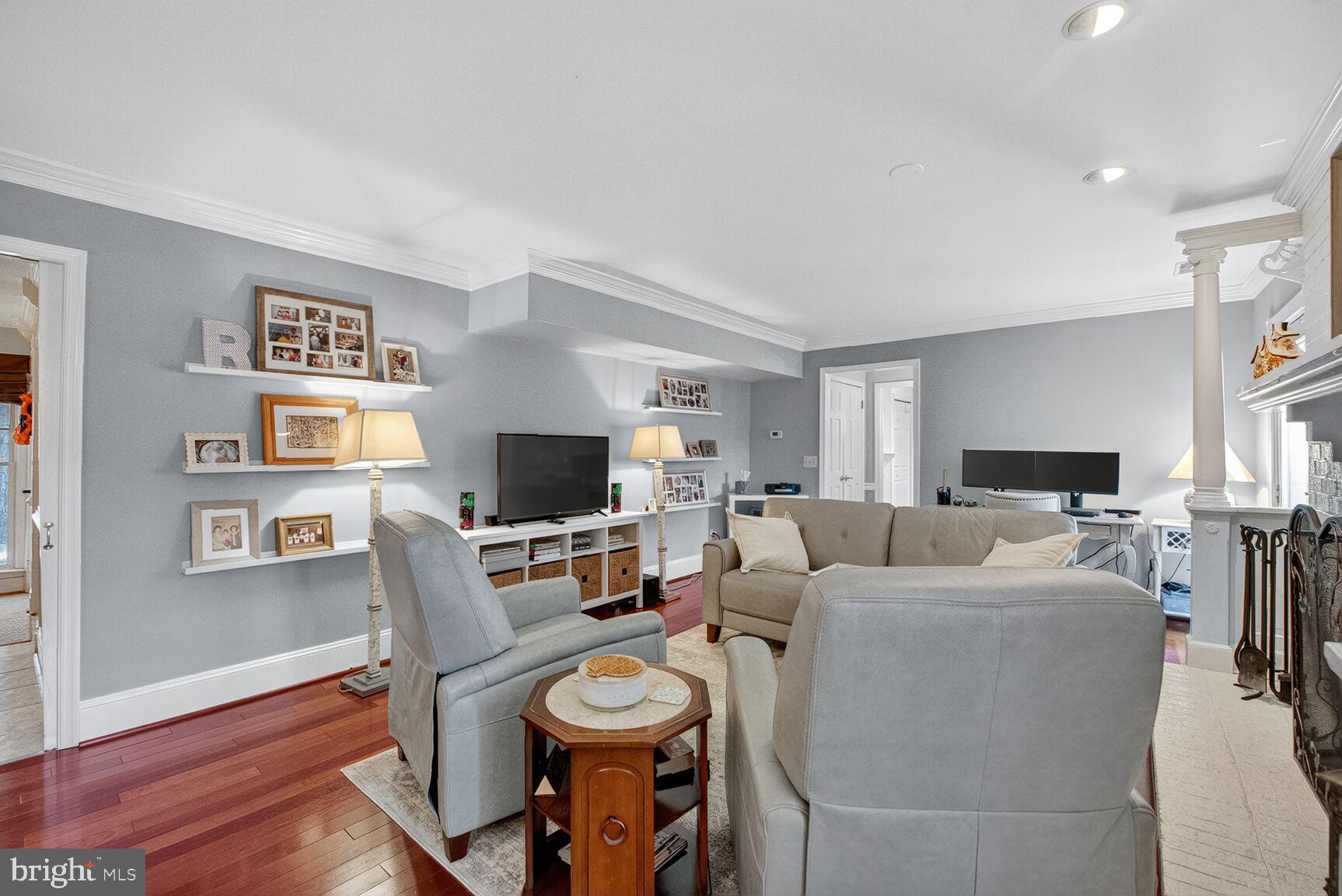 COUNTRYSIDE - Residential