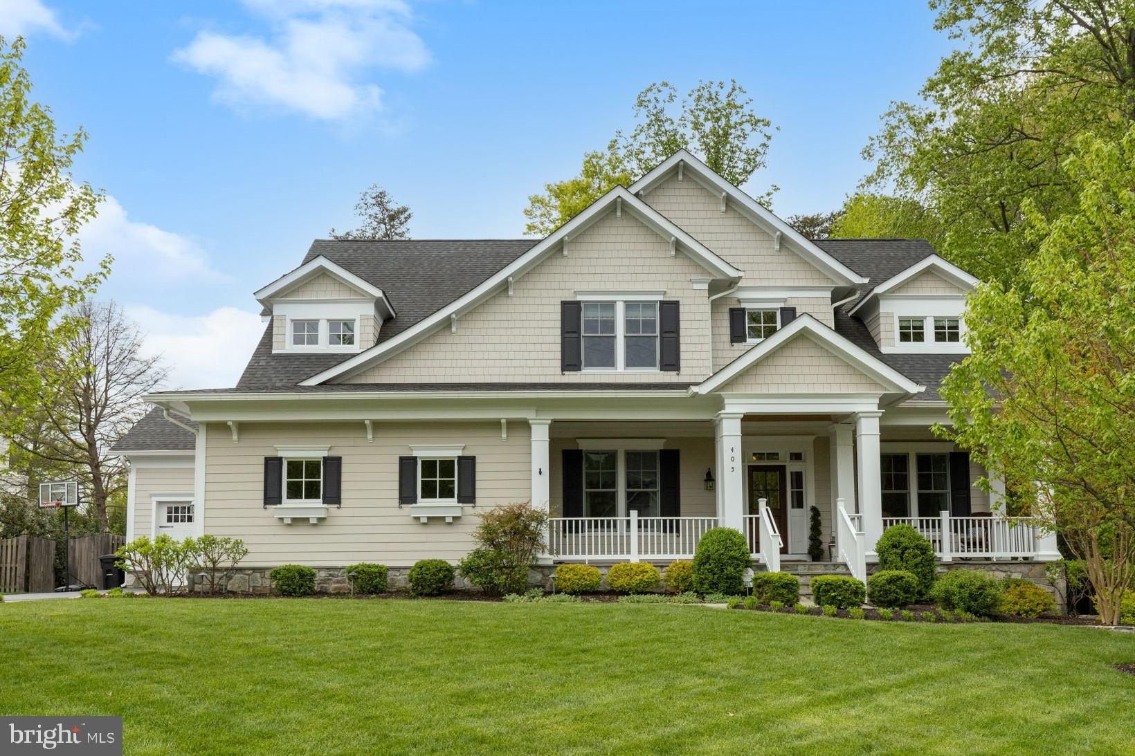 WESTBRIAR COUNTRY CLUB MANOR - Residential