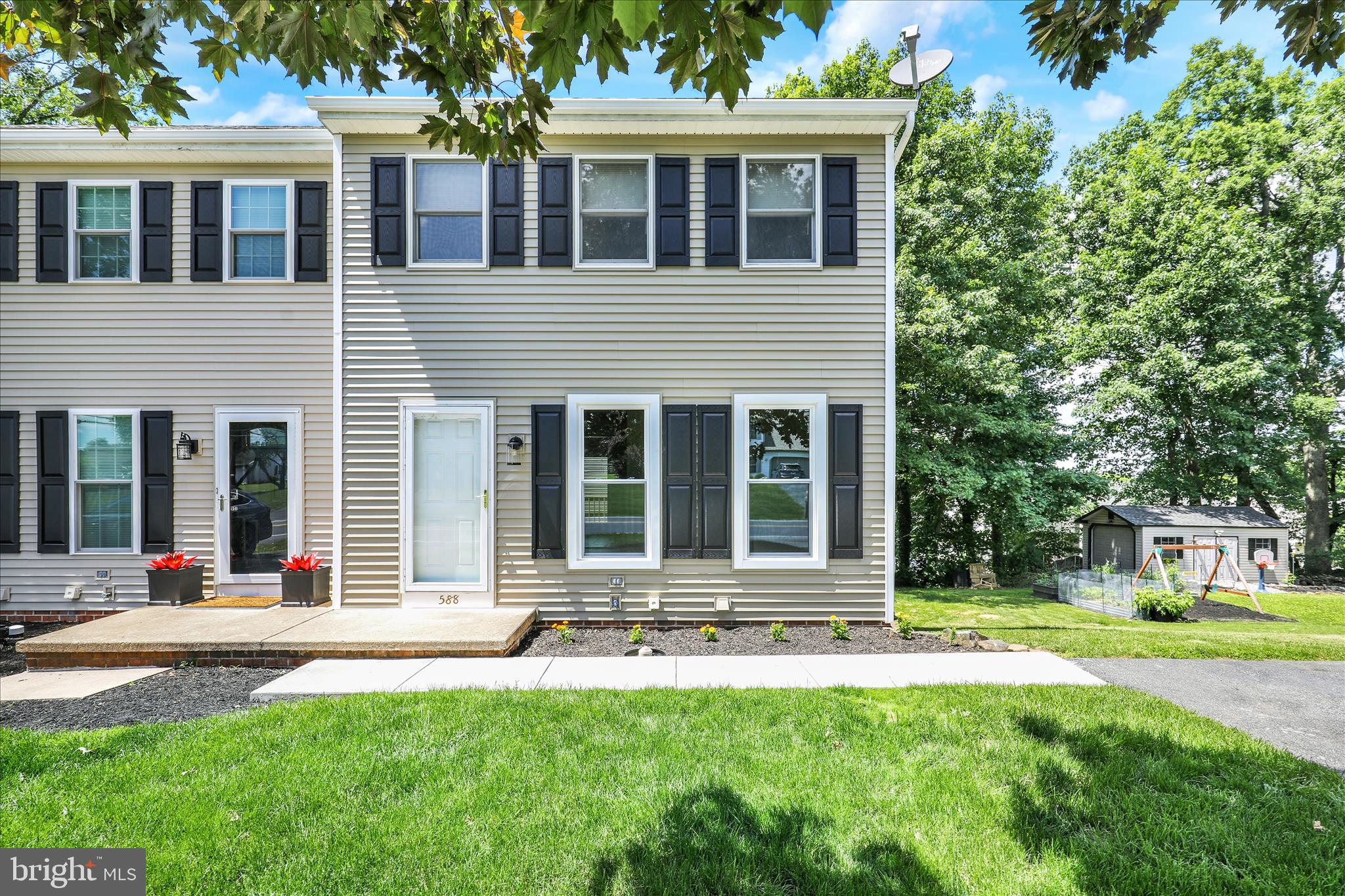 588 MOUNT GRETNA ROAD