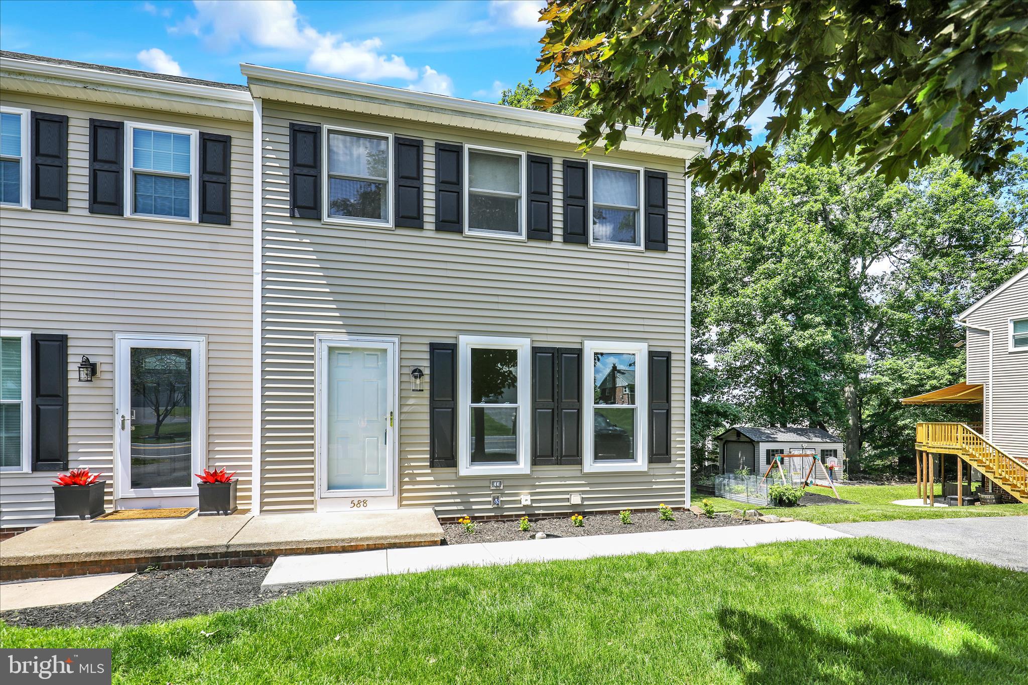 588 MOUNT GRETNA ROAD