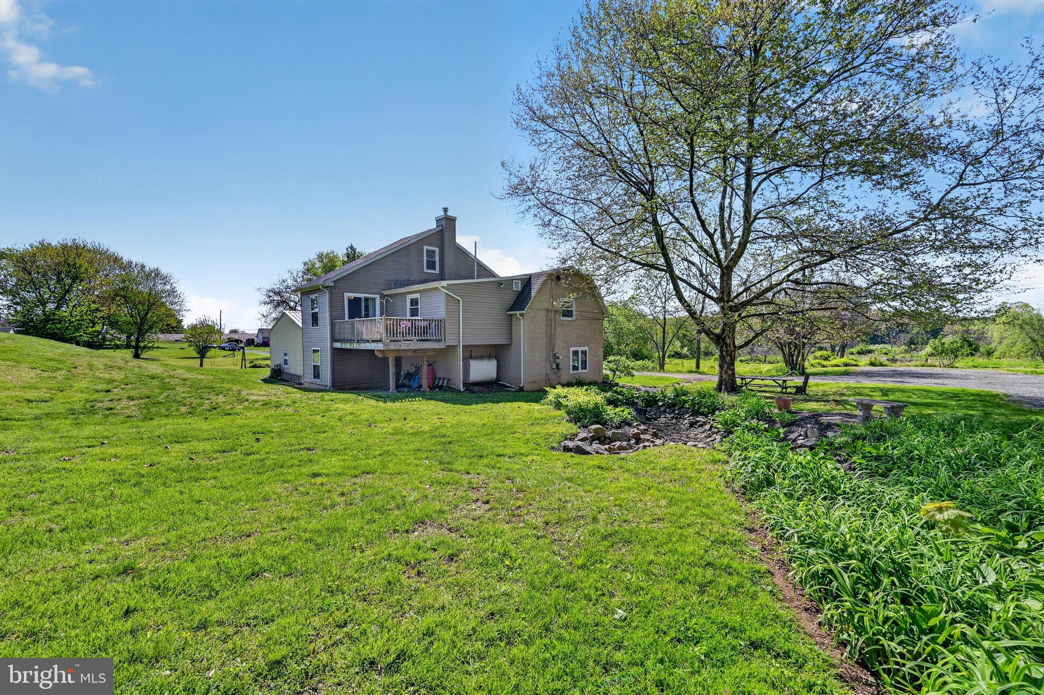 59 QUAKER ROAD