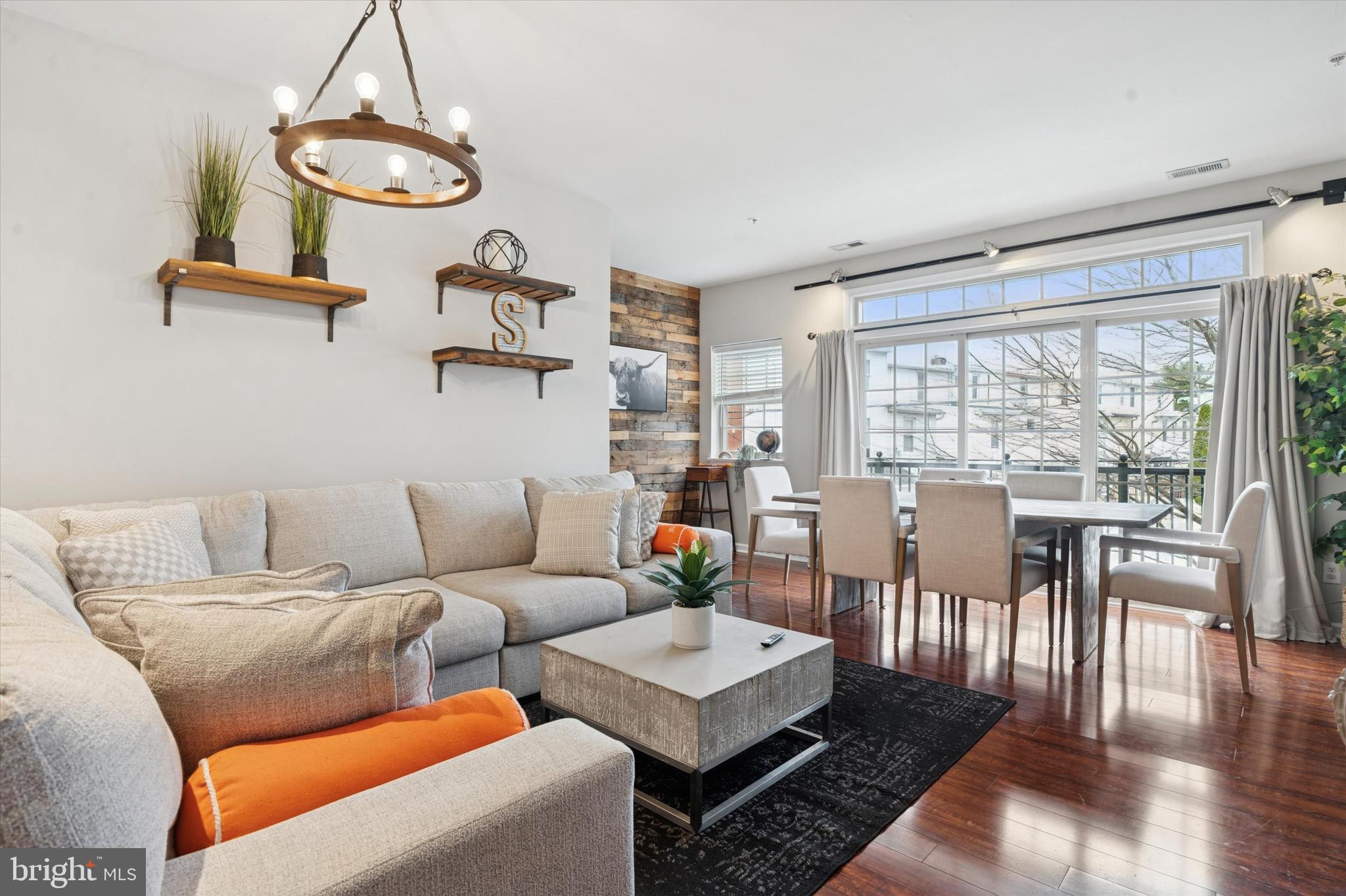 GREEN STREET MEWS - Residential