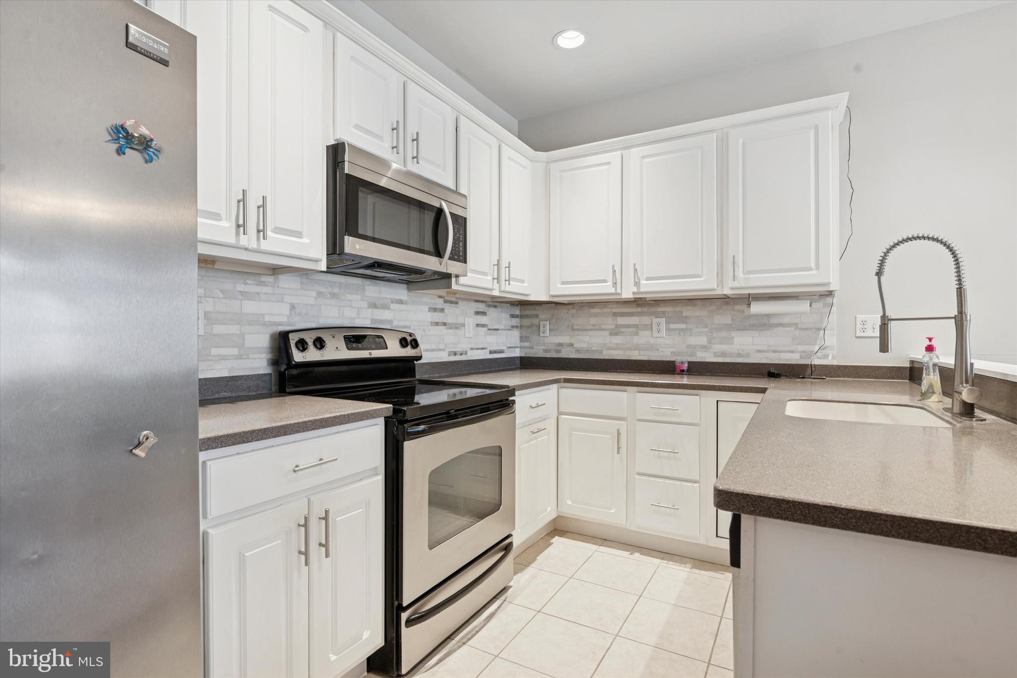 GREEN STREET MEWS - Residential