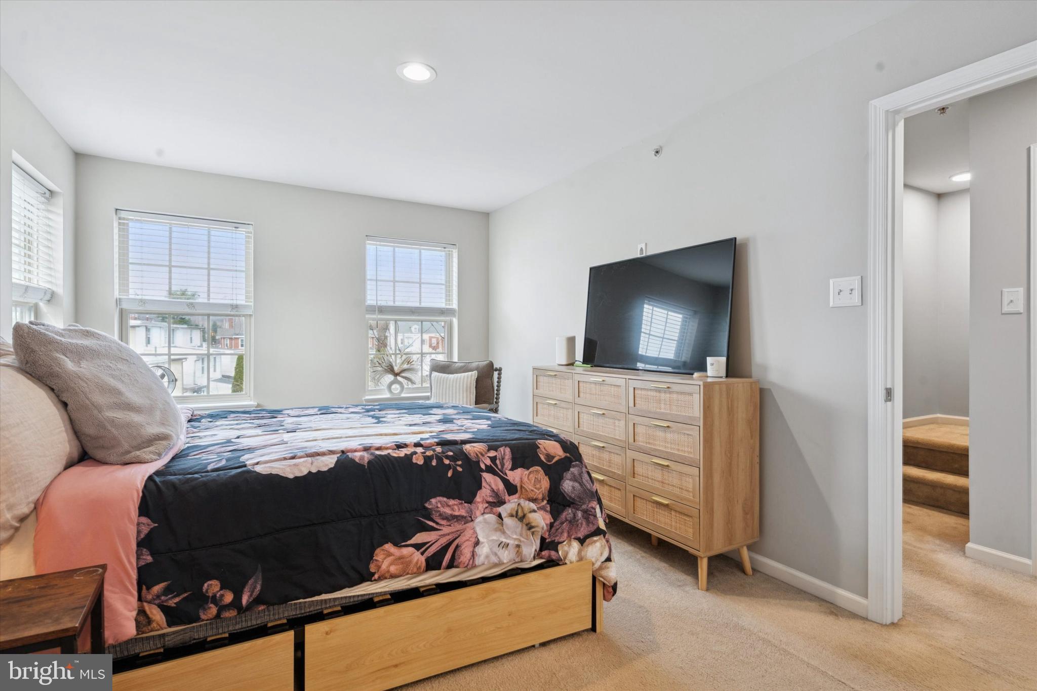 GREEN STREET MEWS - Residential