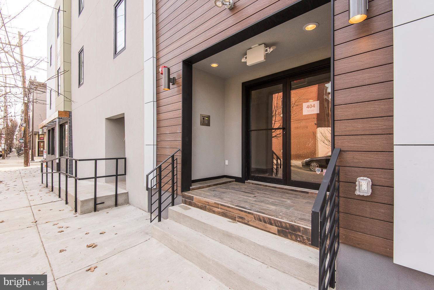 QUEEN VILLAGE - Residential Lease