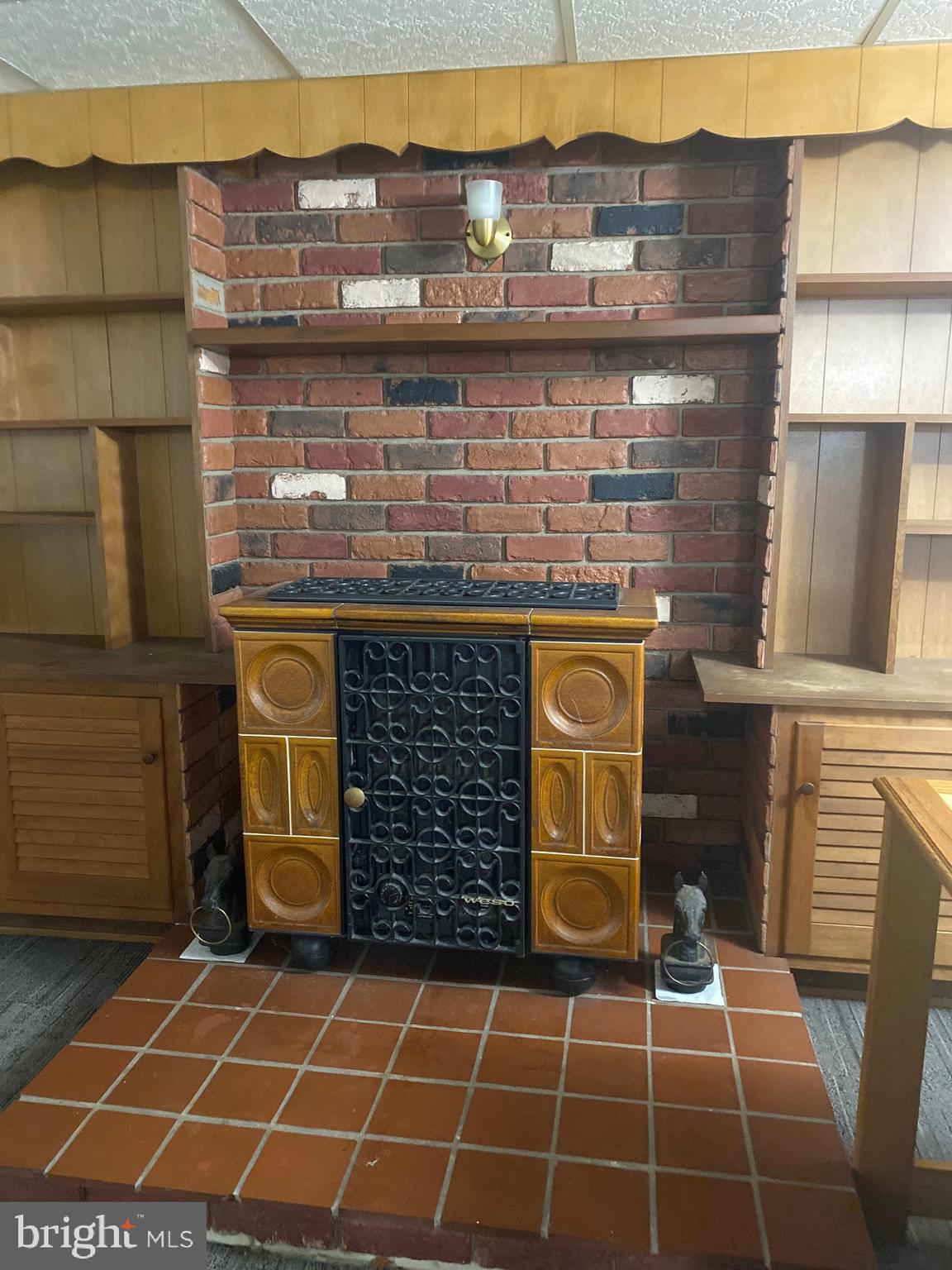 JEFFERSONVILLE - Residential