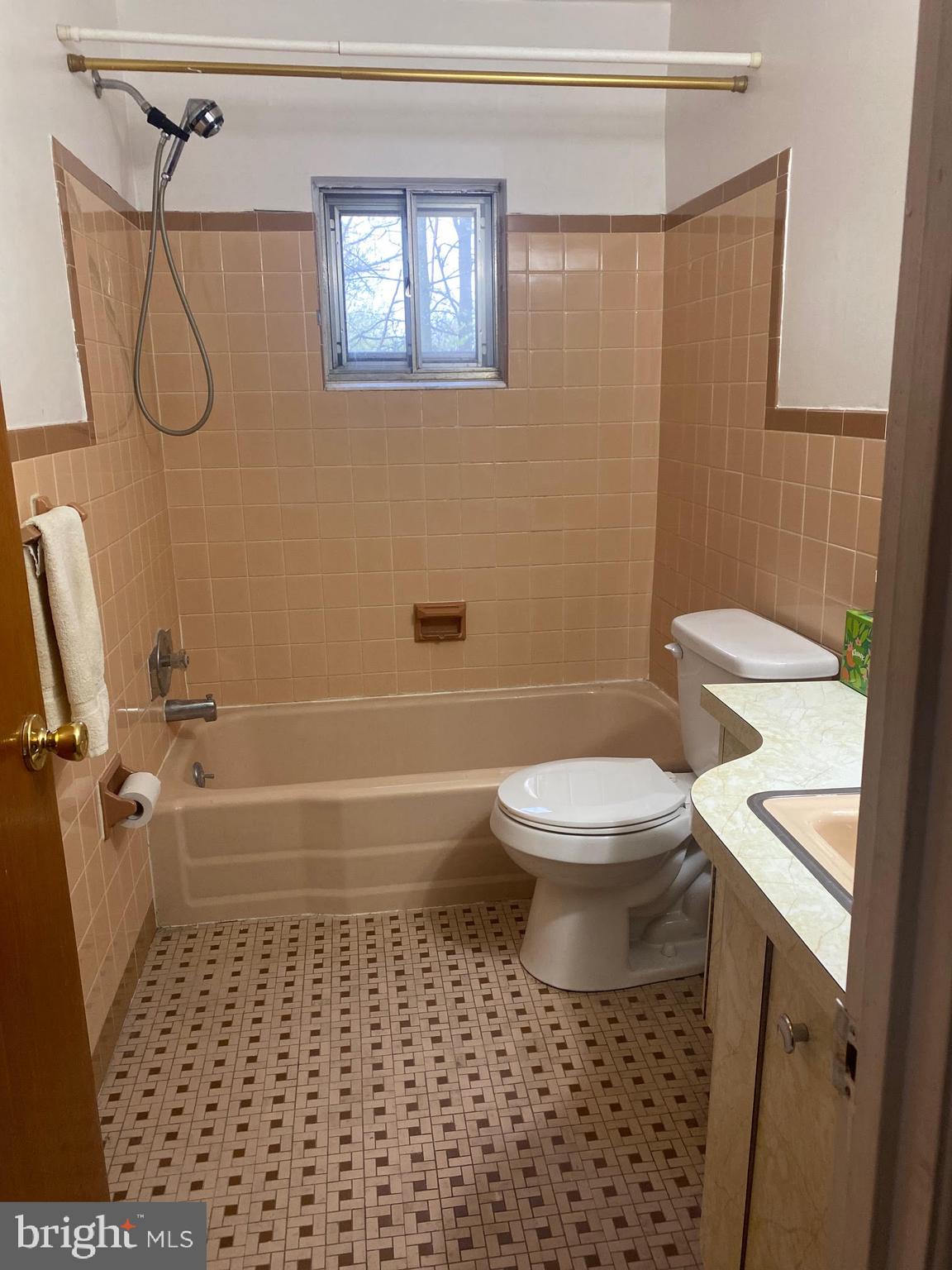 JEFFERSONVILLE - Residential