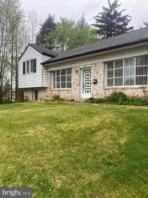 155 N Highland Avenue, Jeffersonville, PA MLS: PAMC2161048