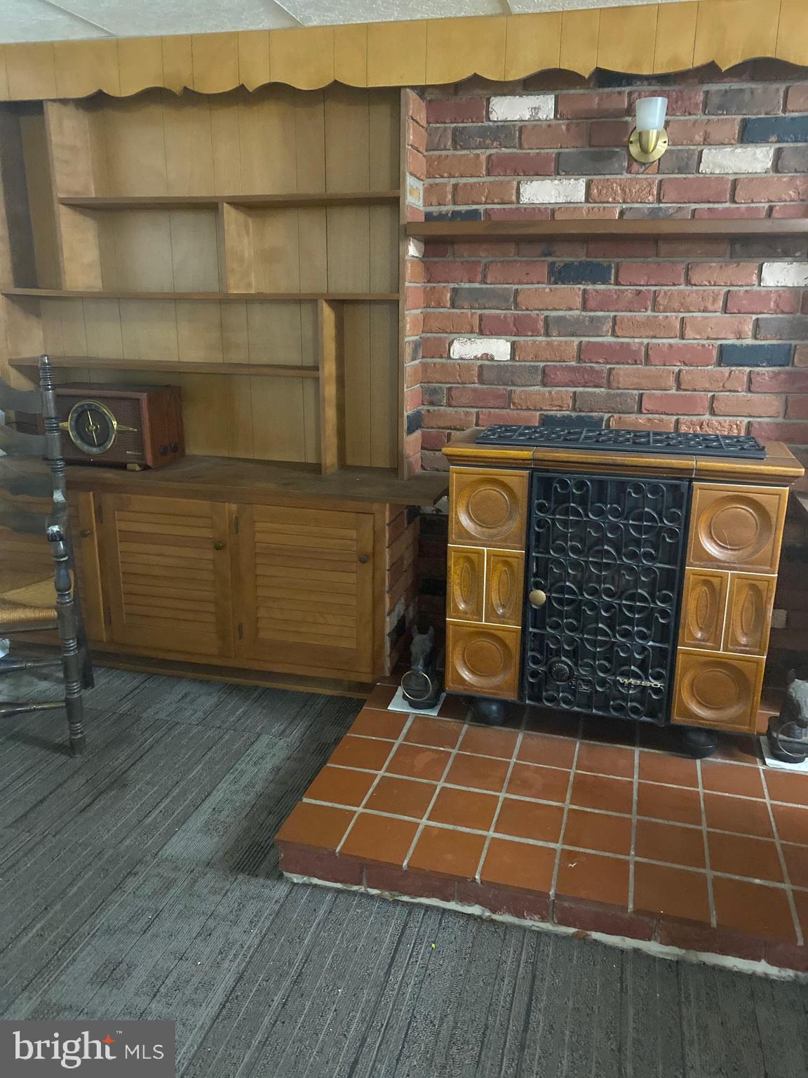 JEFFERSONVILLE - Residential