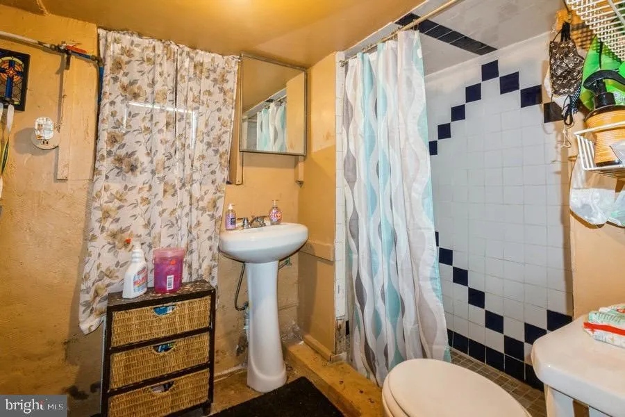 Clementon, New Jersey 08021, United States, 3 Bedrooms Bedrooms, ,3 BathroomsBathrooms,Residential,Active,98472