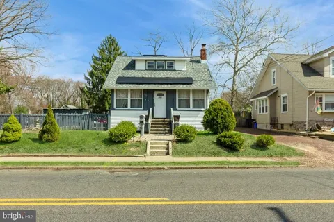 240 White Horse Avenue, Clementon, NJ MLS: NJCD2089332