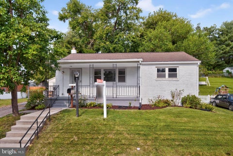 Photo of 708 1st Street, ROCKVILLE, MD 20851 (MLS # MDMC2250810)