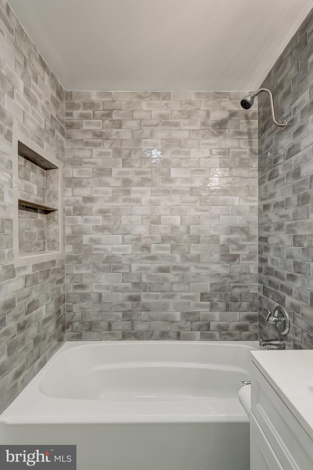 GEORGE JANSSEN - Residential