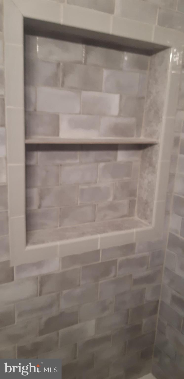 GEORGE JANSSEN - Residential