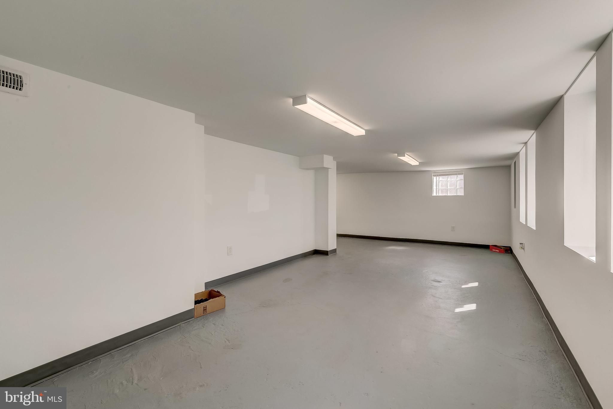 GEORGE JANSSEN - Residential