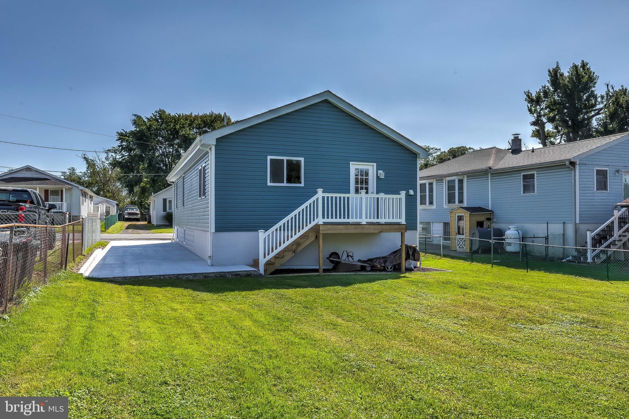 GEORGE JANSSEN - Residential