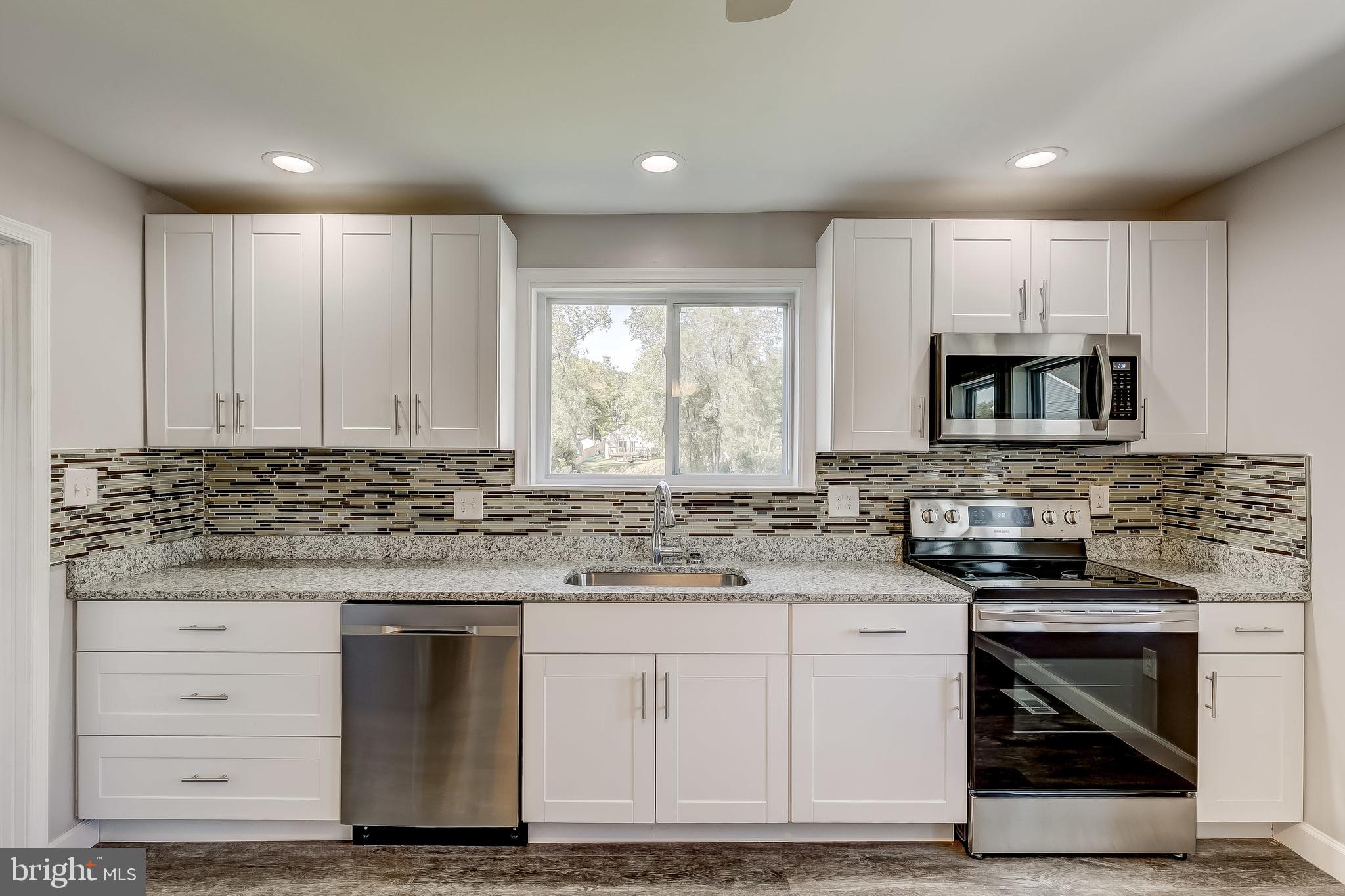 GEORGE JANSSEN - Residential