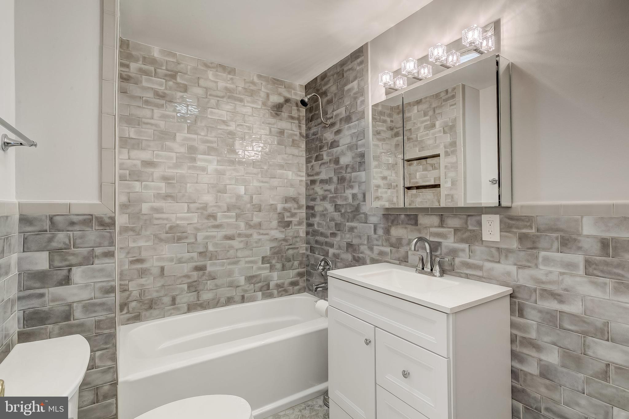 GEORGE JANSSEN - Residential