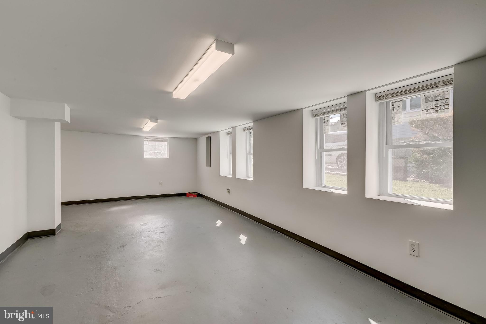 GEORGE JANSSEN - Residential