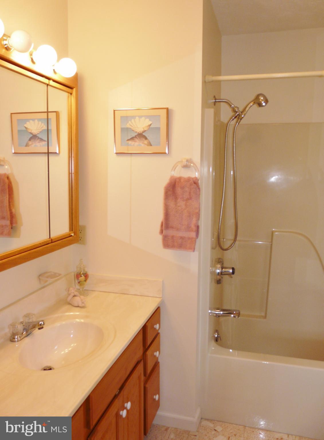 GREEN HILL ACRES - Residential