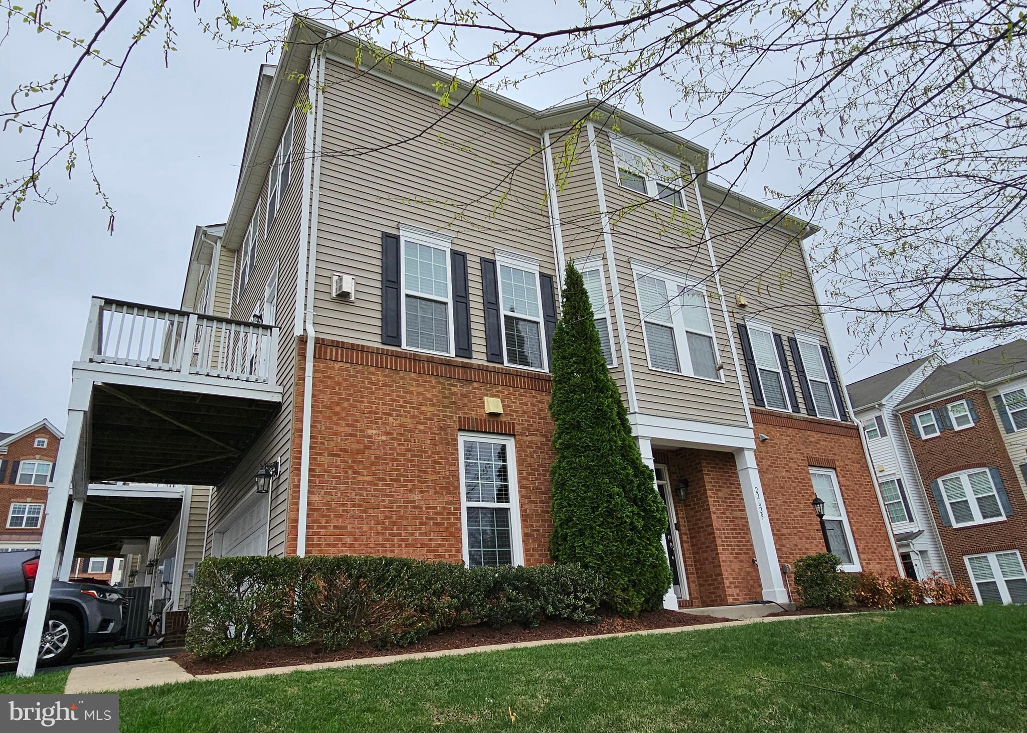 BRAMBLETON OVERLOOK - Residential