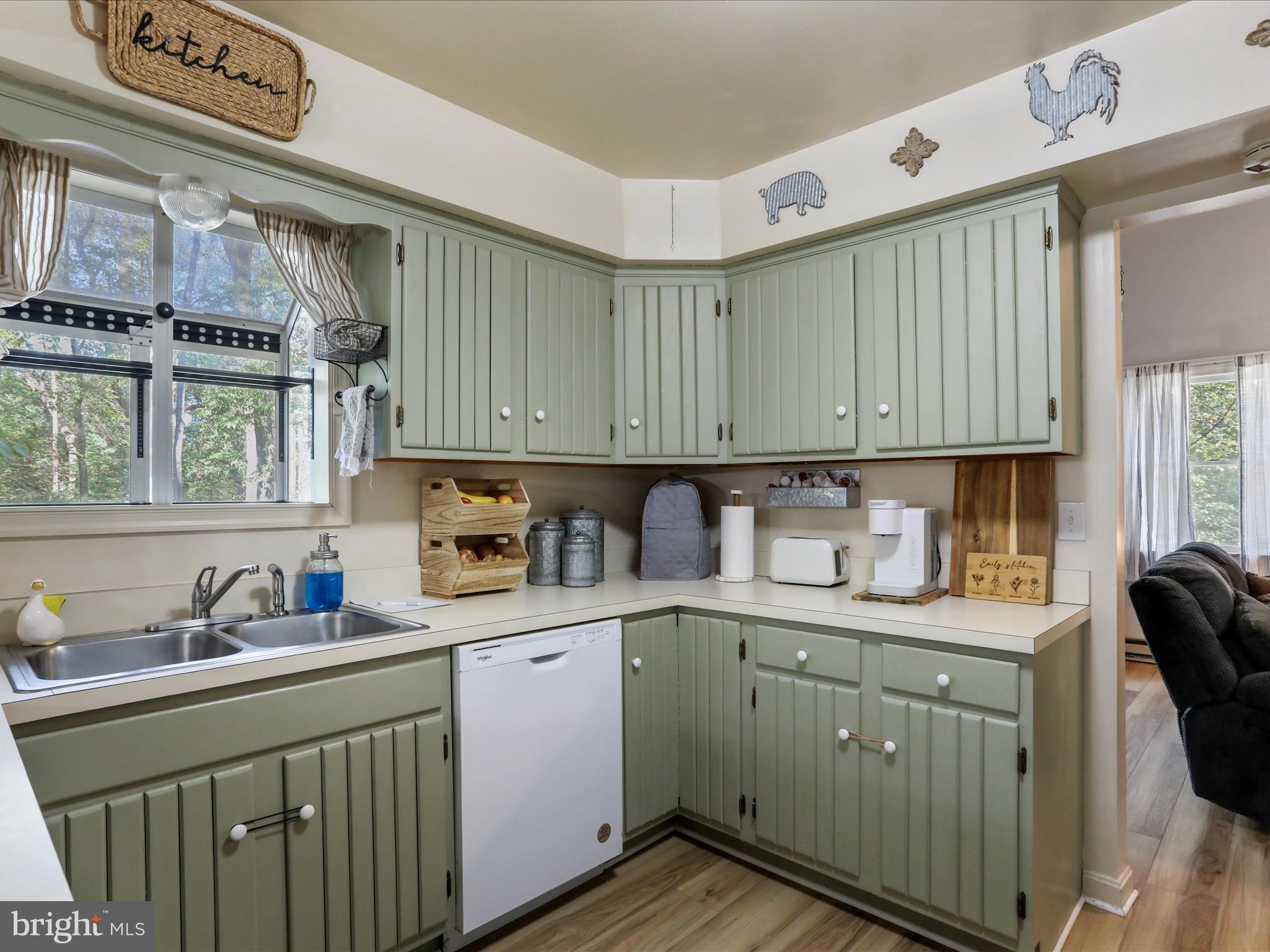 WOODBRIER MANOR - Residential