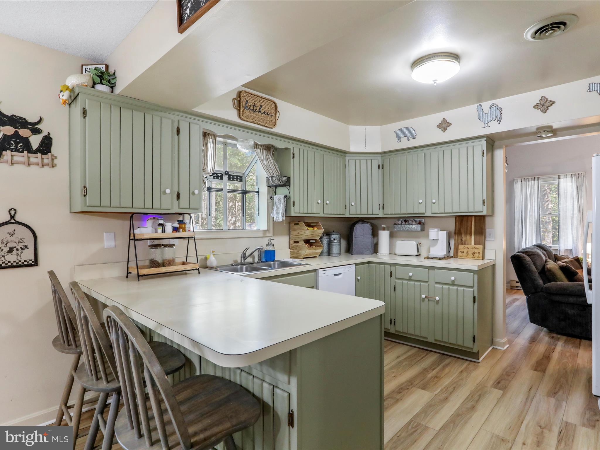 WOODBRIER MANOR - Residential