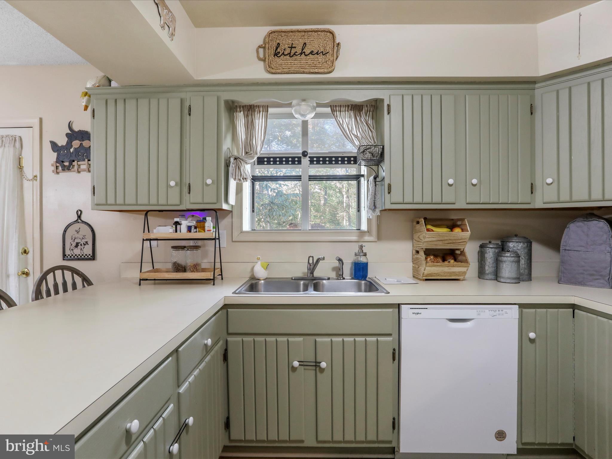 WOODBRIER MANOR - Residential